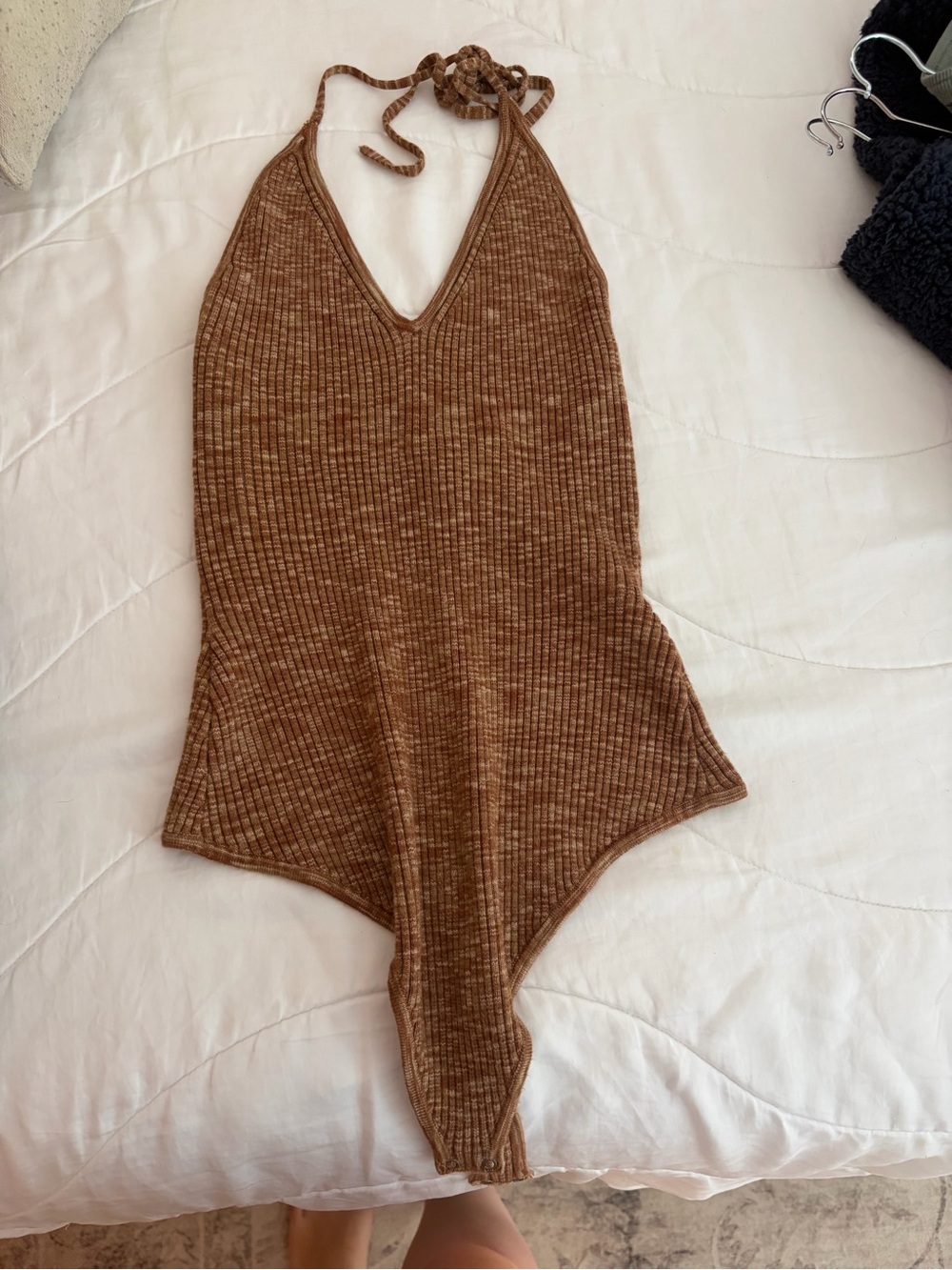 Abercrombie & Fitch Brown Ribbed V-Neck Halter Sweater Bodysuit